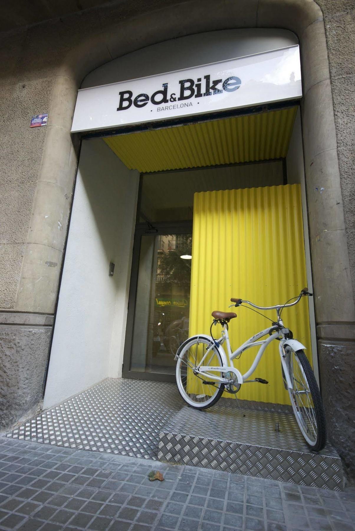 Bed & Bike Barcelona Hostel Exterior foto