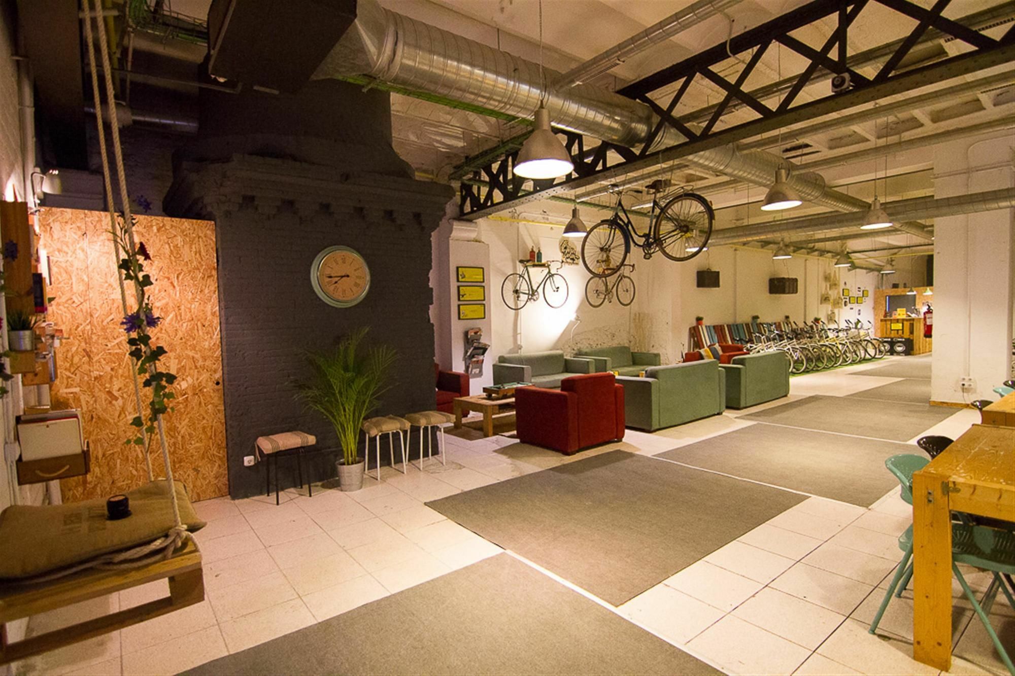 Bed & Bike Barcelona Hostel Exterior foto
